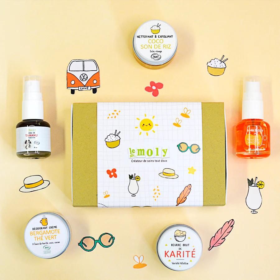 Miniature de cosmétiques bio et naturels dans un coffret cadeau découverte