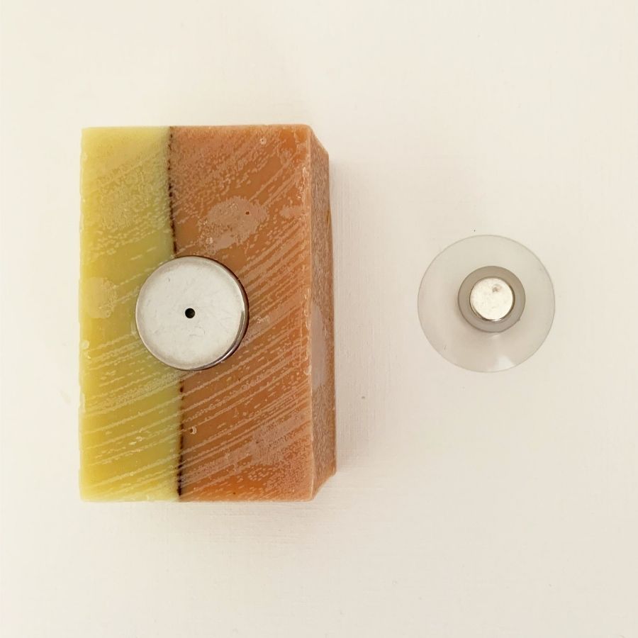 Porte-savon aimanté avec ventouse